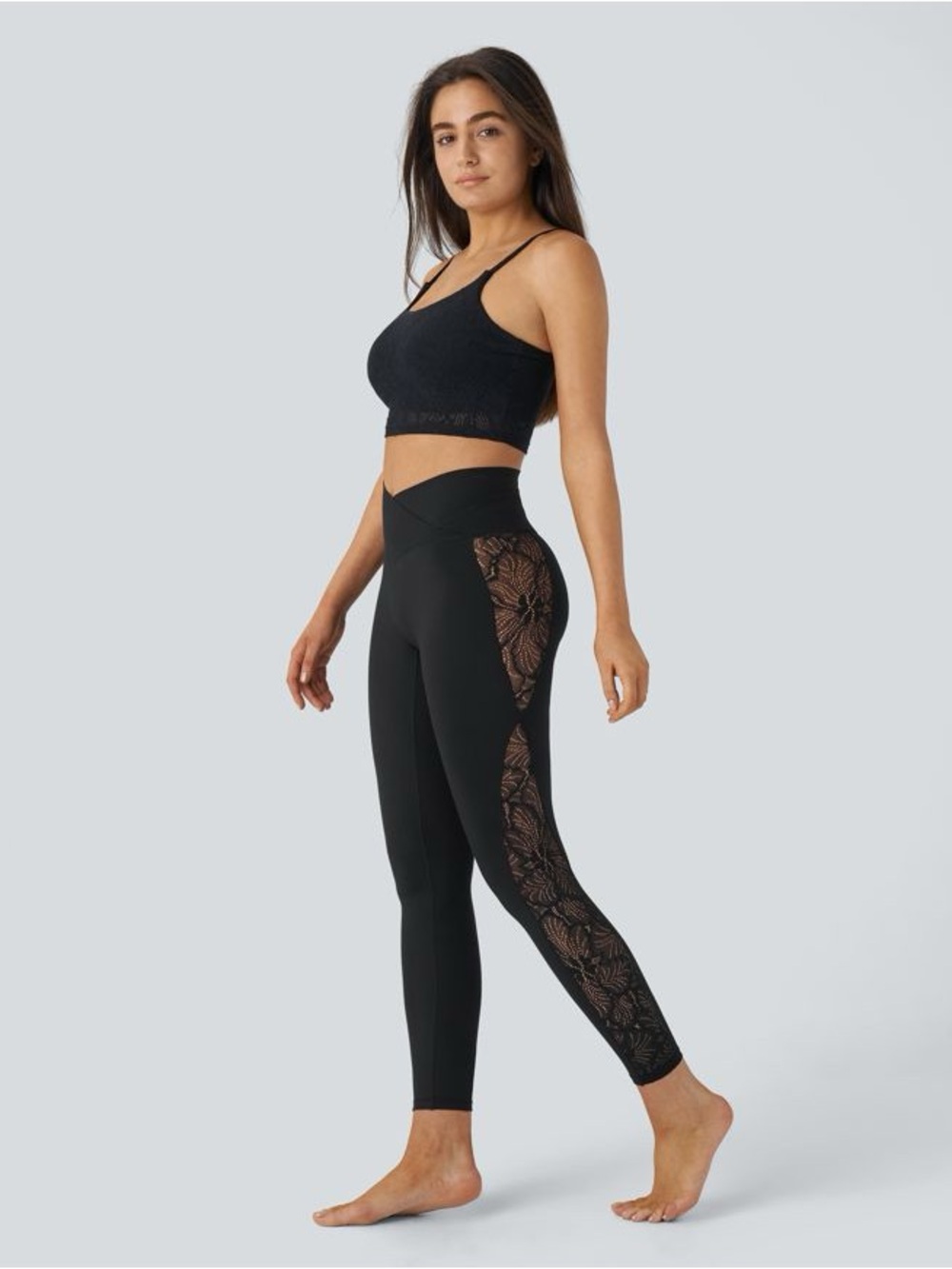 05HBB.- SoftlyZero™High Waisted Crossover Contrast Lace Pocket Yoga Leggings. XS